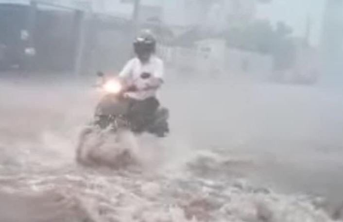 Temporal Causa Alagamentos E Estragos Na Regi O Sudoeste